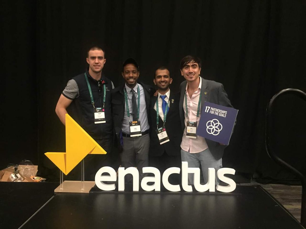 EnactusMexico's tweet photo. Durante el Action Accelerator de la #EWC18, nuestro Alumni, Isaac Avalencia junto con colegas, Alumnis de @EnactusUSA y @EnactusIndia, fueron una de las tres acciones seleccionadas para resolver los #ODS a través de los #negocios.
#OrgulloEnacter https://t.co/OVevz8Kerx