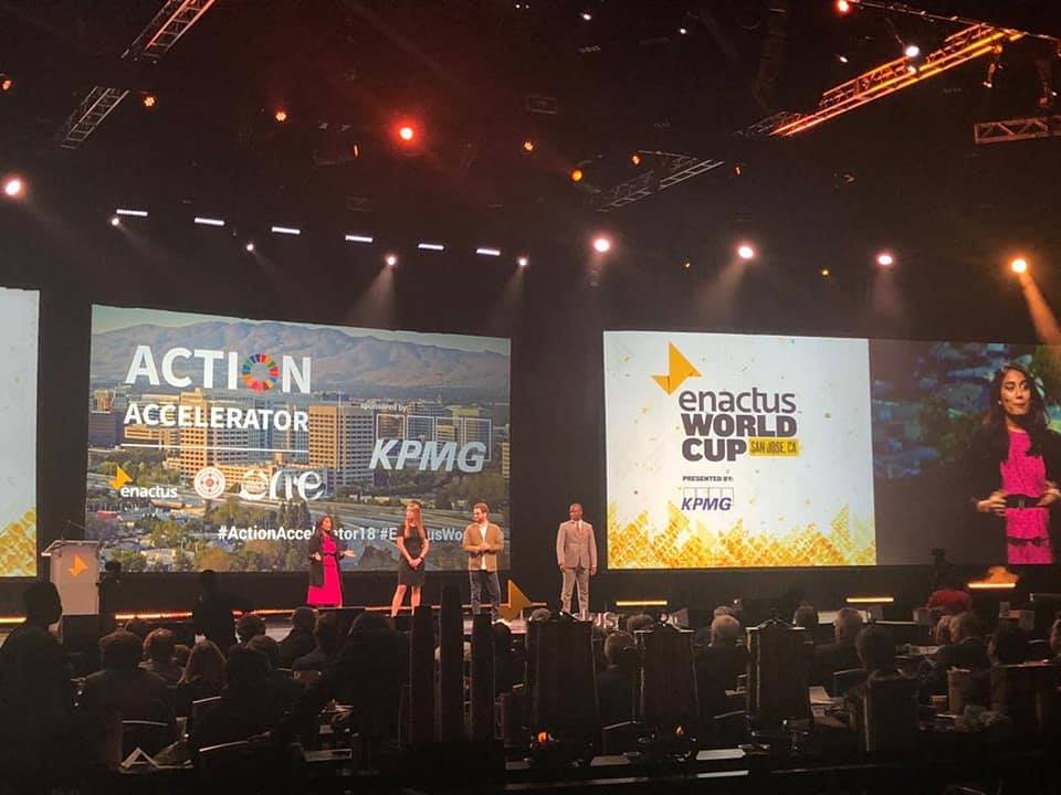 EnactusMexico's tweet photo. Durante el Action Accelerator de la #EWC18, nuestro Alumni, Isaac Avalencia junto con colegas, Alumnis de @EnactusUSA y @EnactusIndia, fueron una de las tres acciones seleccionadas para resolver los #ODS a través de los #negocios.
#OrgulloEnacter https://t.co/OVevz8Kerx