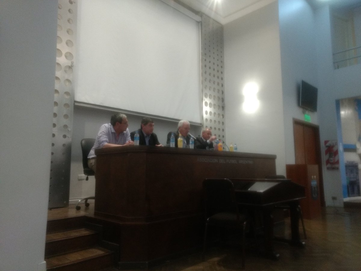 #ConsejoFederal Comienza la reunión de Ligas de la Provincia de Buenos Aires. Salón repleto en el tercer piso. Se hará el acta constitutiva de una nueva Federación en la provincia <a href="/ascensointerior/">Ascenso del Interior</a>