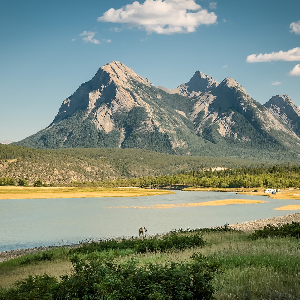 albertapreserve's tweet photo. Mountains provide us with vital ecosystem services for free, but Alberta has protected less than half of its #headwater landscapes. We can do better. You can help by pledging your support at https://t.co/1ef9yp3vMK https://t.co/IxVPx7XBiu