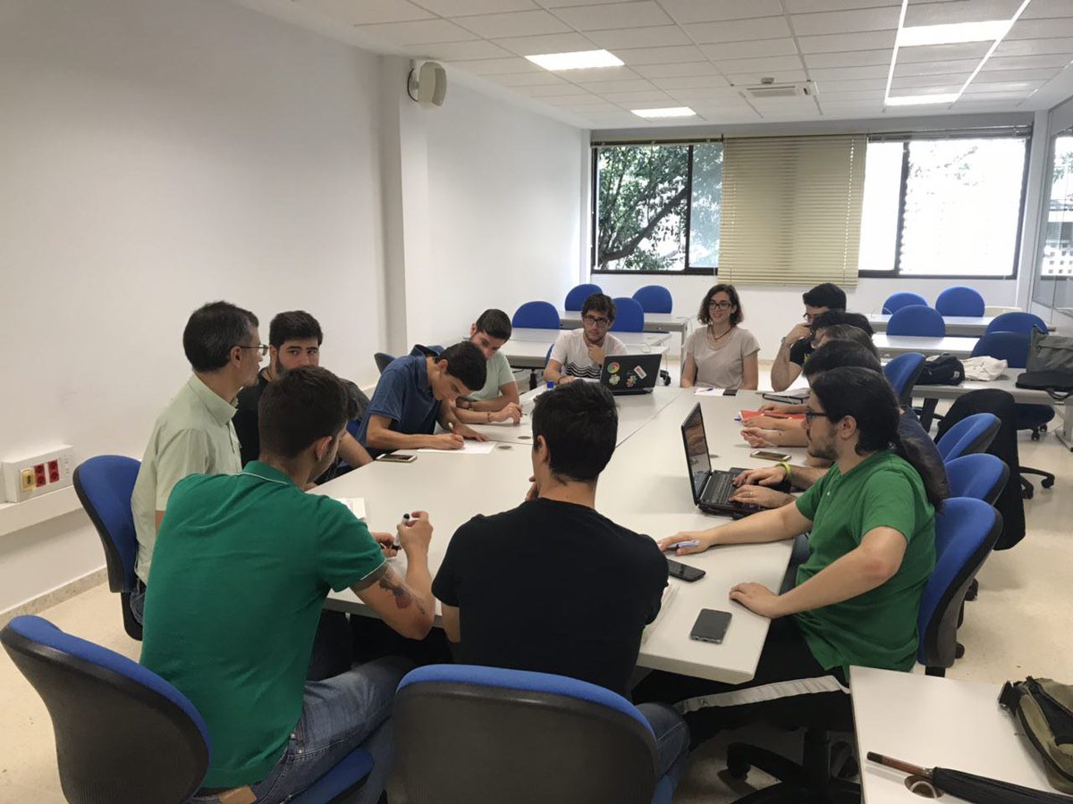 InnoSoftDays's tweet photo. Ya hemos tenido la primera reunión con presidencia. ¡Tenemos un montón de ideas! https://t.co/X4XwZj2Yhg