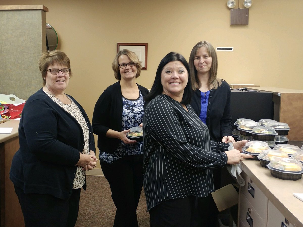 MidwestCommFCU's tweet photo. Today is the 7th annual CU Lunch Local Day, when #CreditUnions support local businesses. In honor of this day, Midwest Community enjoyed a lunch consisting of assorted wraps, Sweetwater salad, and an amazing Potato Soup from @swth2ochophouse. #CULunchLocal https://t.co/tS9obuFbNU