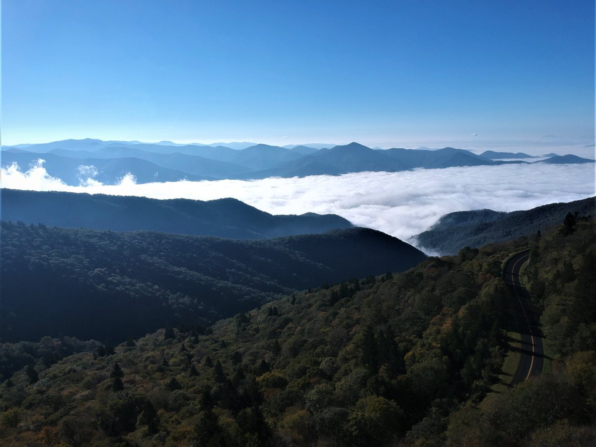 SolFarmSolar's tweet photo. Not a bad "office" view!🌞 Our team was lucky enough to install this off-grid system on the #WaterRockKnob Visitor Center on the #BlueRidgeParkway. Let's all work together to protect this beautiful place we call home! #asheville  #solarenergy #solarpanels #blueridgemountains https://t.co/2pxsCS3OL1