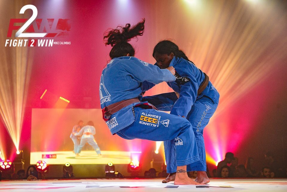 tapoutgirl911's tweet photo. Pulling guard at Fight2Win! #jiujitsu #jiujitsugirls #fighters #fight2win #fightchix #jiujits4life https://t.co/3D7ktpNJgj