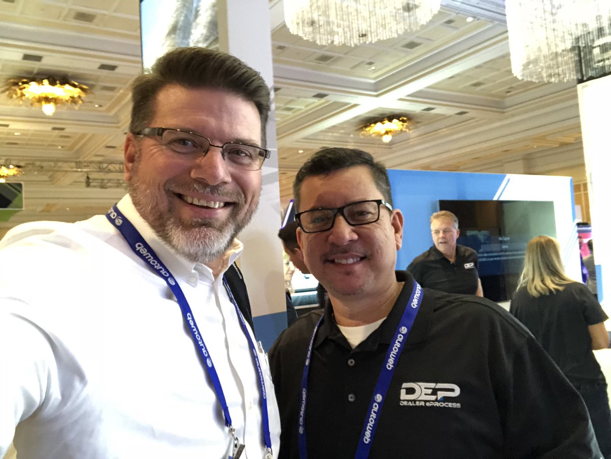 MiketheCarGuy1's tweet photo. Attending conferences is always like the last day of school before summer for me, I run around trying to see all my friends one more time because i know I wonโt see them until the next one! Always love catching up with @collinsj13, one of the best #CarPros there is! https://t.co/aUWNsteP2M