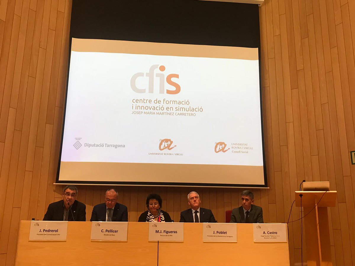 rdescarregaq's tweet photo. Acte emotiu #CFISJMMC @simulacioURV.Reconeixement a Pacients Simulats, @Dipta_cat i Consell Social @universitatURV https://t.co/kAh99viGet