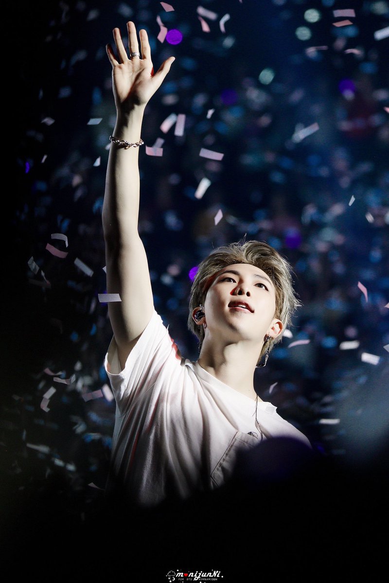 btsxpics's tweet photo. https://t.co/4igLJSH5G2
