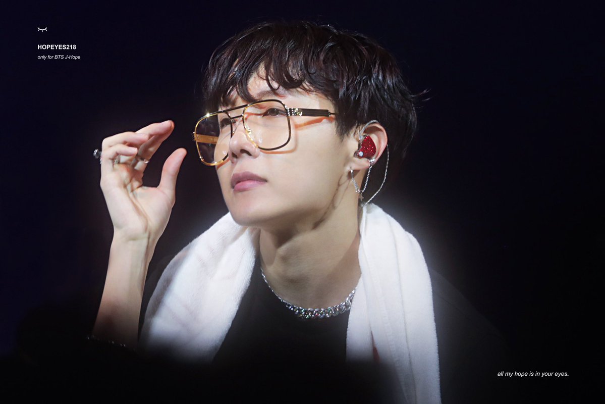 btsxpics's tweet photo. https://t.co/HMGTGCczqm