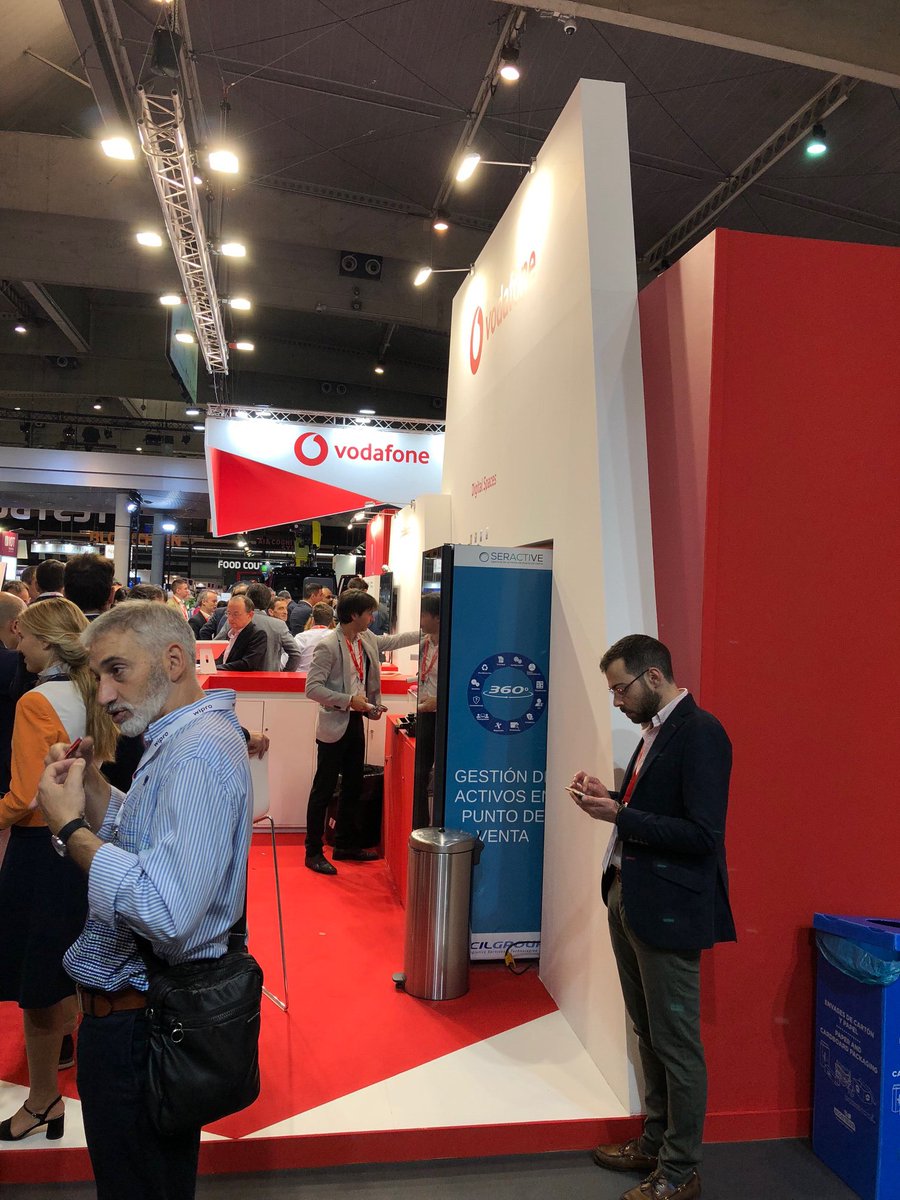 cil_logistica's tweet photo. Gracias a @VodafoneEmpresa por permitirnos compartir su Stand en el #IOTSCW18 a nuestra empresa #seractive @cil_logistica https://t.co/bQnBA6GJR9
