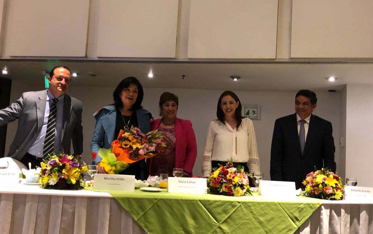 AMMJEToluca's tweet photo. Un excelente evento nuestro Desayuno/sesión de octubre https://t.co/RElI4mqOHA