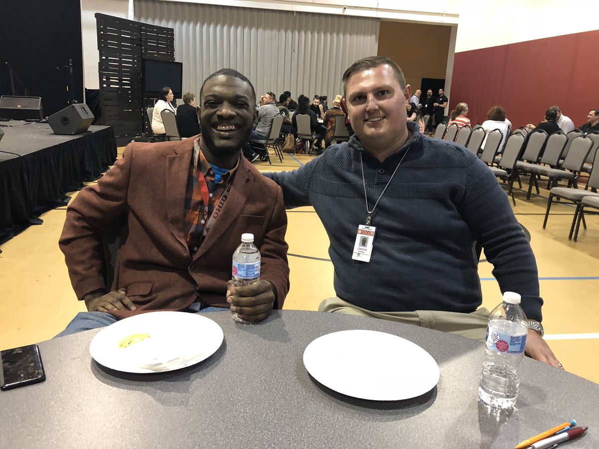 ValorCollege's tweet photo. #BreakthroughLive taping with our Founder and Chancellor, Dr. @RealRodParsley in just a couple of minutes! #ValorLife #SchoolOfTheSpirit https://t.co/0jdSWYosGs