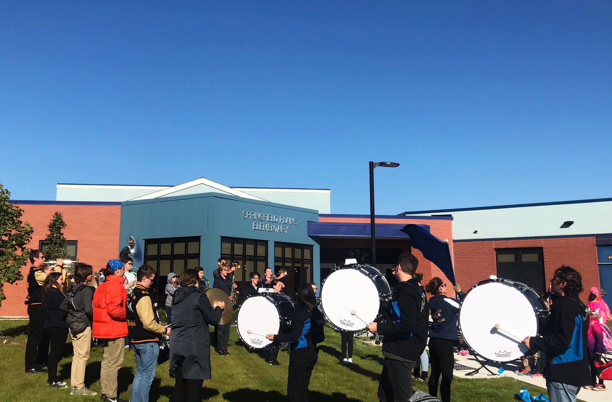 scole123abc's tweet photo. Loved seeing the CHS Marching Band at SPE today! #SPEinspires #WeAreClarkston https://t.co/trmBxptiA8