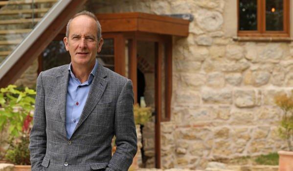 Zoopla's tweet photo. 4 reasons to watch the new series of Grand Designs https://t.co/YktlrLU0bL #GrandDesigns #KevinMcLoud https://t.co/CUrrUm2lNW
