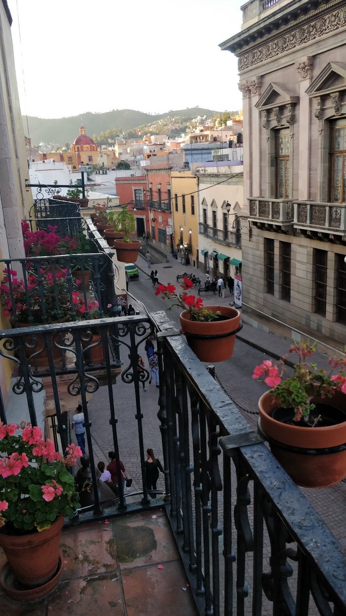 domRTW's tweet photo. The afternoon of day 13 as well as day 14 were spent in Guanajuato city, the capital of Guanajuato state. This city, while similar to San Miguel de Allende in that it is located on a hill, is considerably bigger than it. https://t.co/J3MlfbhEPI