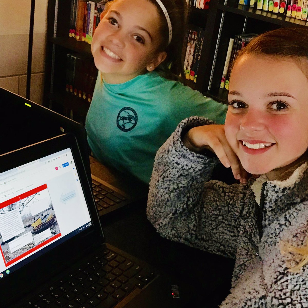 Polancoms's tweet photo. Ss collaborating on their #elementsoffictionproject by exploring how setting affects/influences other parts of plot using #googledrawings @OakvilleMiddle #STEMployee #steammsdr9 https://t.co/NCyY2HNmnJ