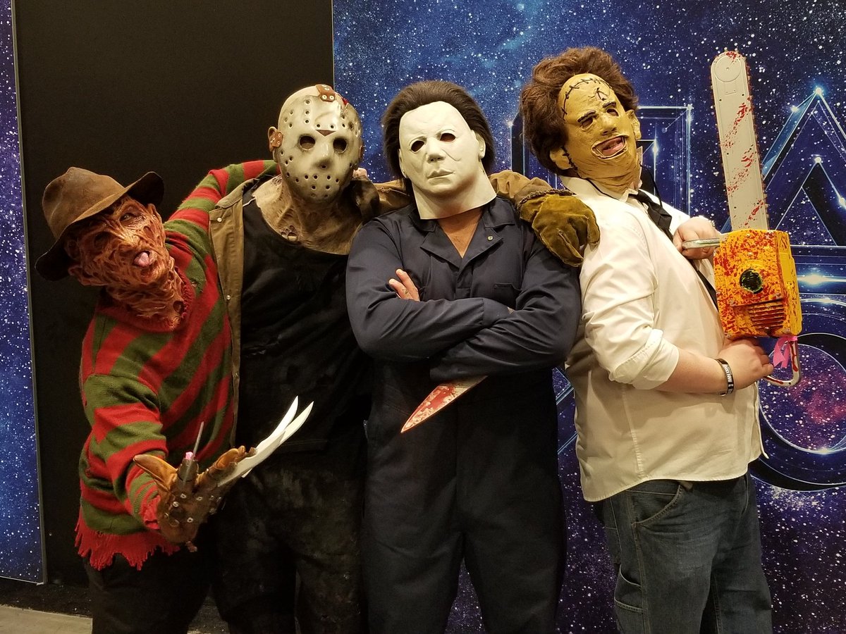 JustinCritch's tweet photo. This actually may be the greatest photo I've ever taken. #fanExpoVancouver #FXV2018 #horrorLegends #Freddy #Jason #MikeMyers #Leatherface #horror #nightmareOnElmStreet #FridayThe13th #Halloween #TexasChainsawMassacre https://t.co/rLMer9O0Ys