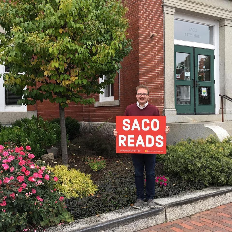 justinchenette's tweet photo. Supporting literacy in our schools. Book fair happening all week! 📖📚#SacoReads @FairfieldSaco @sacomaine #literacy #reading #books #students #mepolitics https://t.co/BxeMONGDWs
