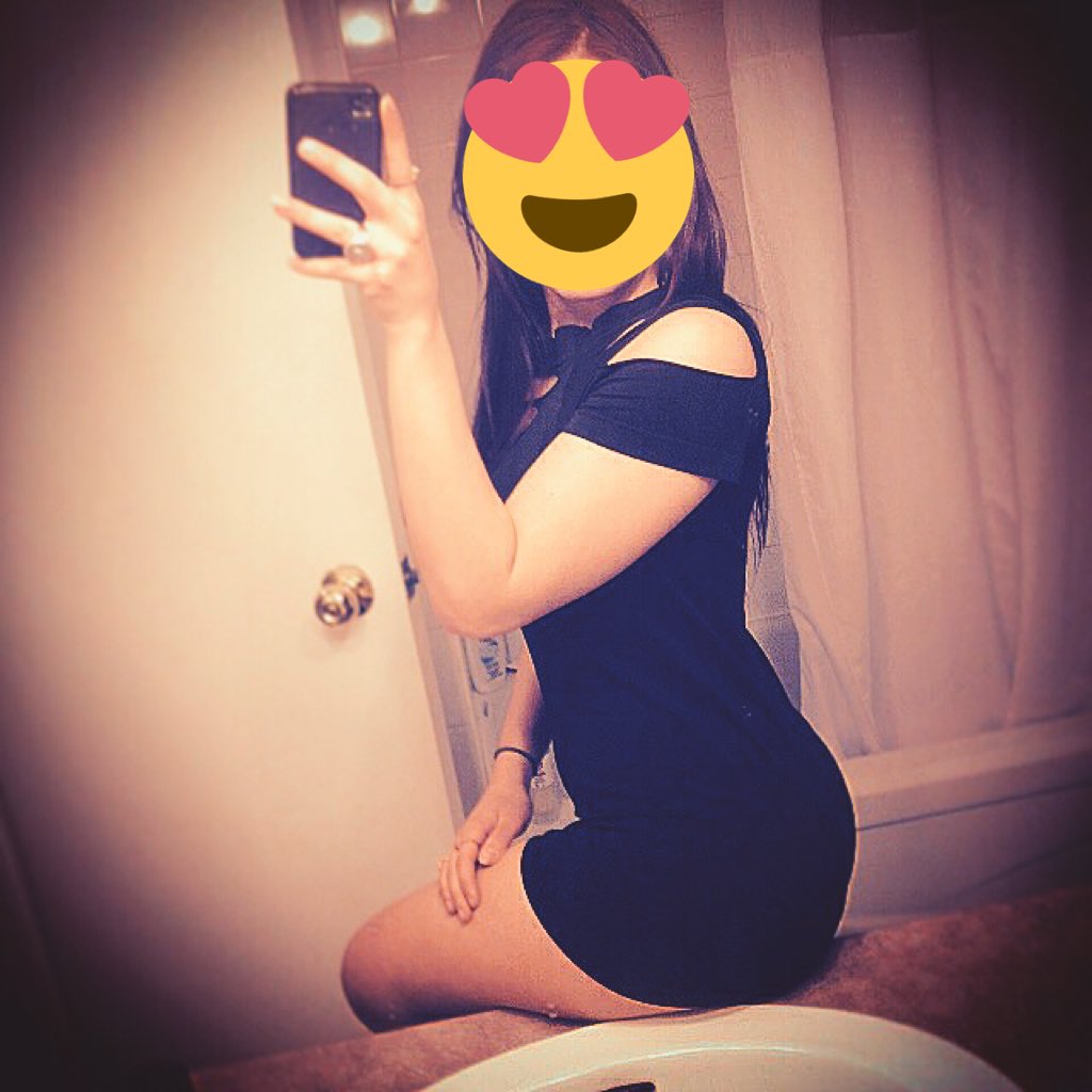 Bianca19263232's tweet photo. Come on down to @sparxmassage I will be here till 12 am tonight ❣️ waiting on some fun !!! 🍑🍑 call me to book 613-701-4886💋 https://t.co/72yeeI95s5