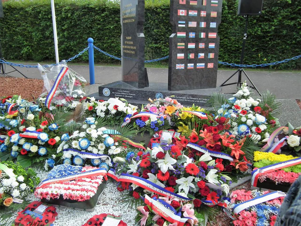J2PDEF's tweet photo. @Defense_gouv @florence_parly @NATO Nous espérons que pour le 70ème anniversaire, une cérémonie sera organisée au Mémorial de L'OTAN à #Frethun dans le @pasdecalais62 région @hautsdefrance avec la présence de tous les pays membres.
@gdarrieussecq @EtatMajorFR https://t.co/59SfZDwUsQ