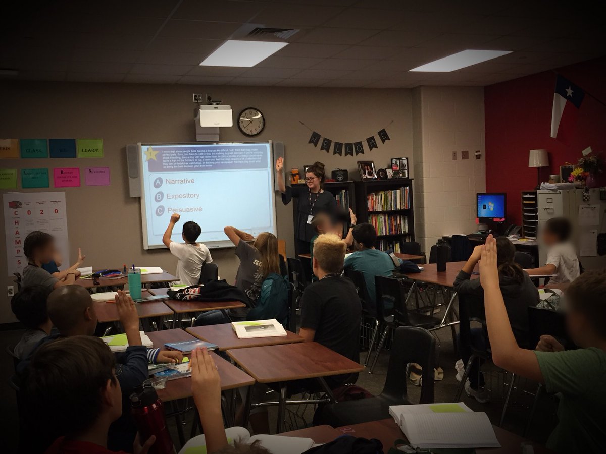 cquiroga28's tweet photo. Sign language to change up the traditional ๐ ๐ #twolves10 #wchowlout #MissNewison๐ฅ https://t.co/m2oyZdgzFd