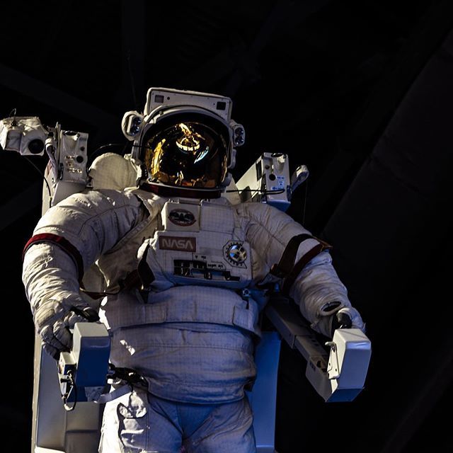 evanhannaphoto's tweet photo. For the wise man looks into space and he knows there is no limited dimensions
.
.
.
.
#travel #space #nasa #spacesuit #kennedyspacecenter #florida #capecanaveral #photooftheday #picoftheday #pictureoftheday #wander #outandabout #like4likes #follow #followme #toinfinityandbey… https://t.co/mGnswKzjDP