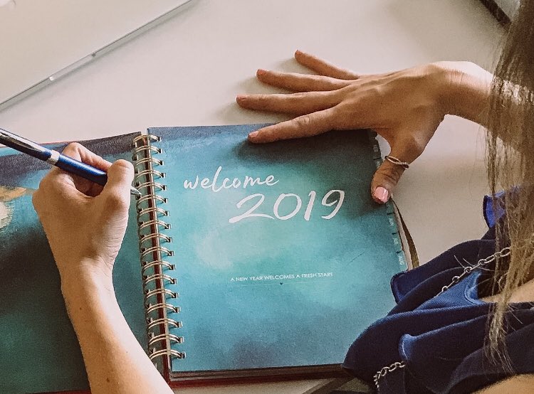 TheDDBlog's tweet image. #GIVEAWAY!!! Head to our Instagram  page to enter to win your own gorgeous 2019 planner from @1lovepaper 💗 instagram.com/thedaughterdia…