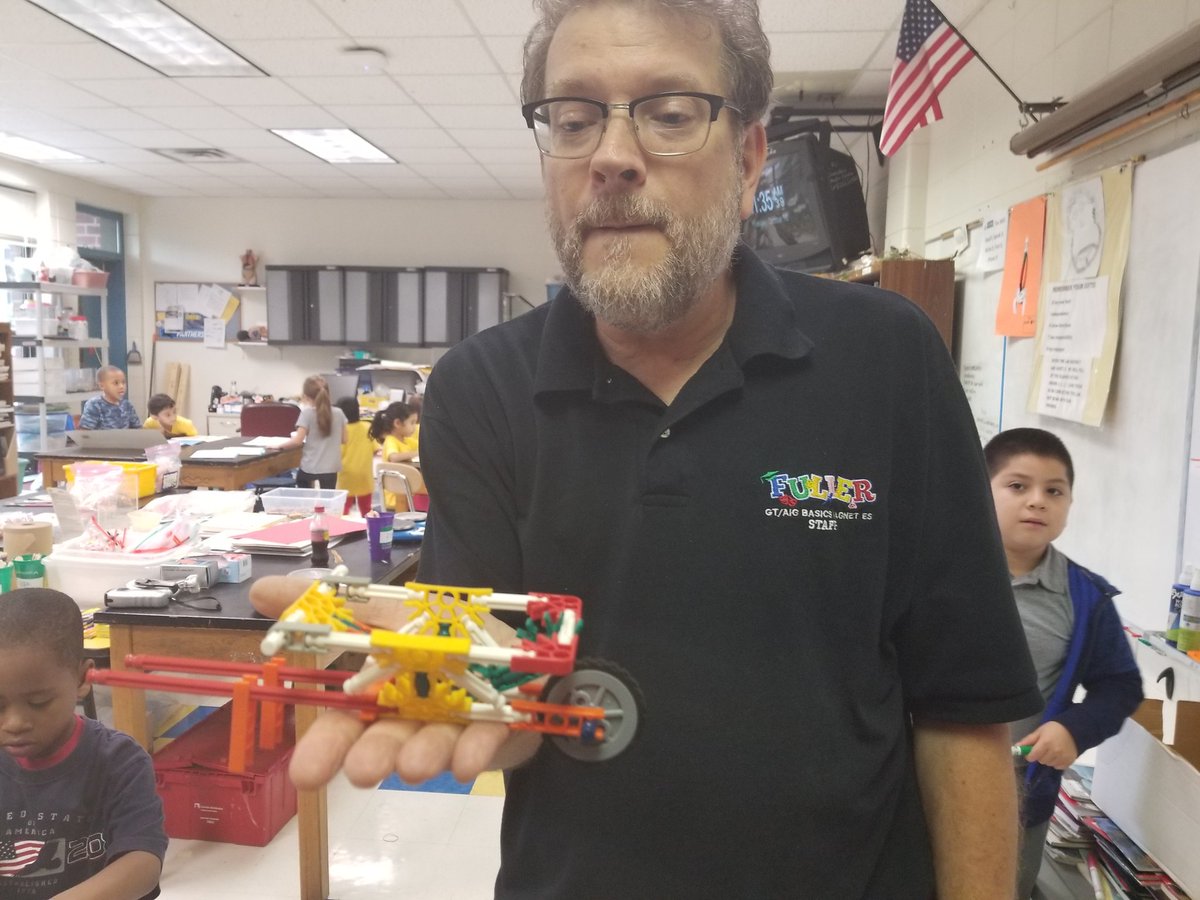 wake_ncae's tweet photo. In Mr. Shore's class #growinginquirers working on simple machine presentations after building wheelbarrows! Look at those elective choices! @FullerPTA @WCPSS #ElectedOfficialsVisit2018 #FullerElementary #FullerFalcons #WhatStartsHereChangesEverything https://t.co/a9Eb6e20fS