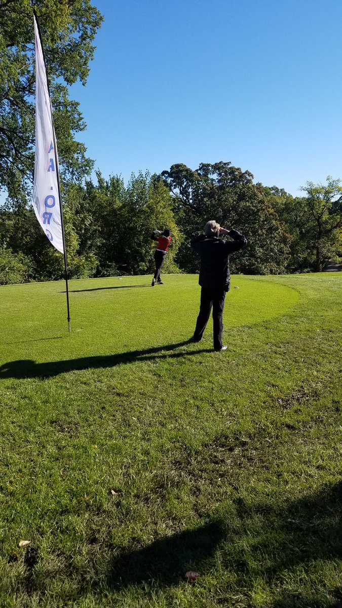 FoxHSActivities's tweet image. Amelia follows with a nice drive to start the day #MoStateGolf