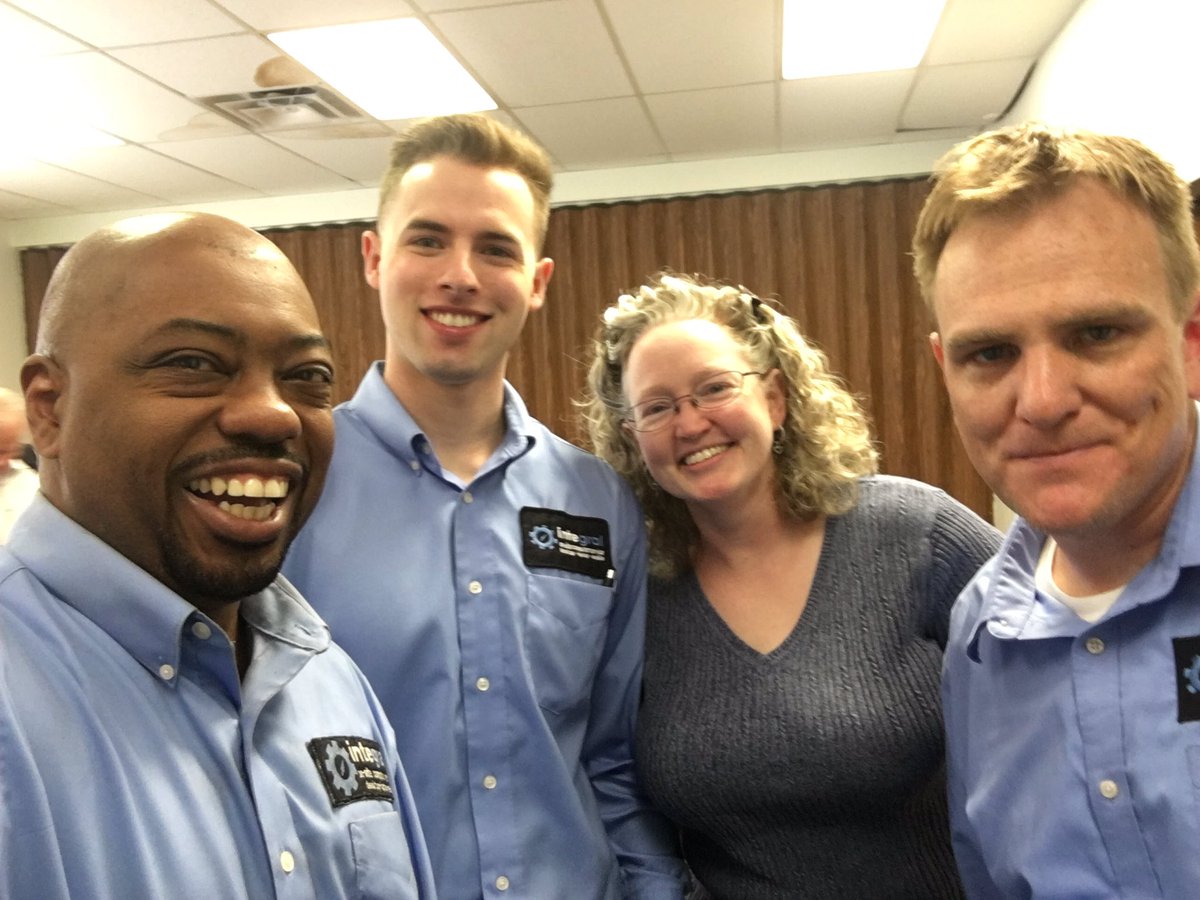 BurtonKelso's tweet photo. Happy Tuesday! The sun is out and so is my team at @callintegralnow helping people solve their computer and tech issues. #wefixtechnology #techsupport #techexperts #computerrepair https://t.co/SvewoCdghN