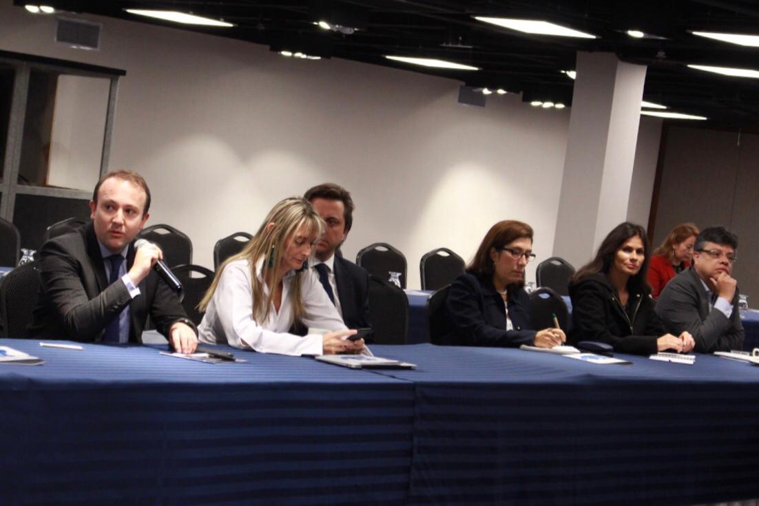 El @ocmi participó en el ciclo de talleres y conferencias de <a href="/EITIColombia/">EITIColombia</a> para la actualización y construccion del Estándar. 

Estamos contribuyendo a fortalecer la transparencia dentro del sector extractivo <a href="/responsiblemine/">Alliance for Responsible Mining (ARM)</a> <a href="/transparenciaco/">Transparencia Col</a> <a href="/foronacionalcol/">Foro Nacional por Colombia</a>