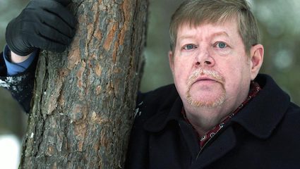 LaCauselit's tweet photo. Le très grand Arto PAASILINNA vient de nous quitter. C'est une nouvelle terrible pour tous ceux qui ont dévoré ses romans, débridés, joyeux et graves, superbes. Paasilinna était un hymne au meilleur de l’homme. https://t.co/sCcjBORbYl