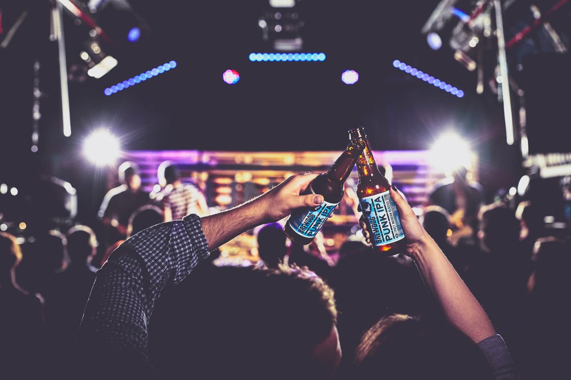 BrewDog's tweet photo. Equity for Punks V has now closed, raising over £26.2 million from more than 50,000 awesome craft beer crusaders!

Cheers to you! 🍻

Read more over on the blog: https://t.co/tDYHlvzzPO

Capital At Risk. https://t.co/4vGuGXwZjH