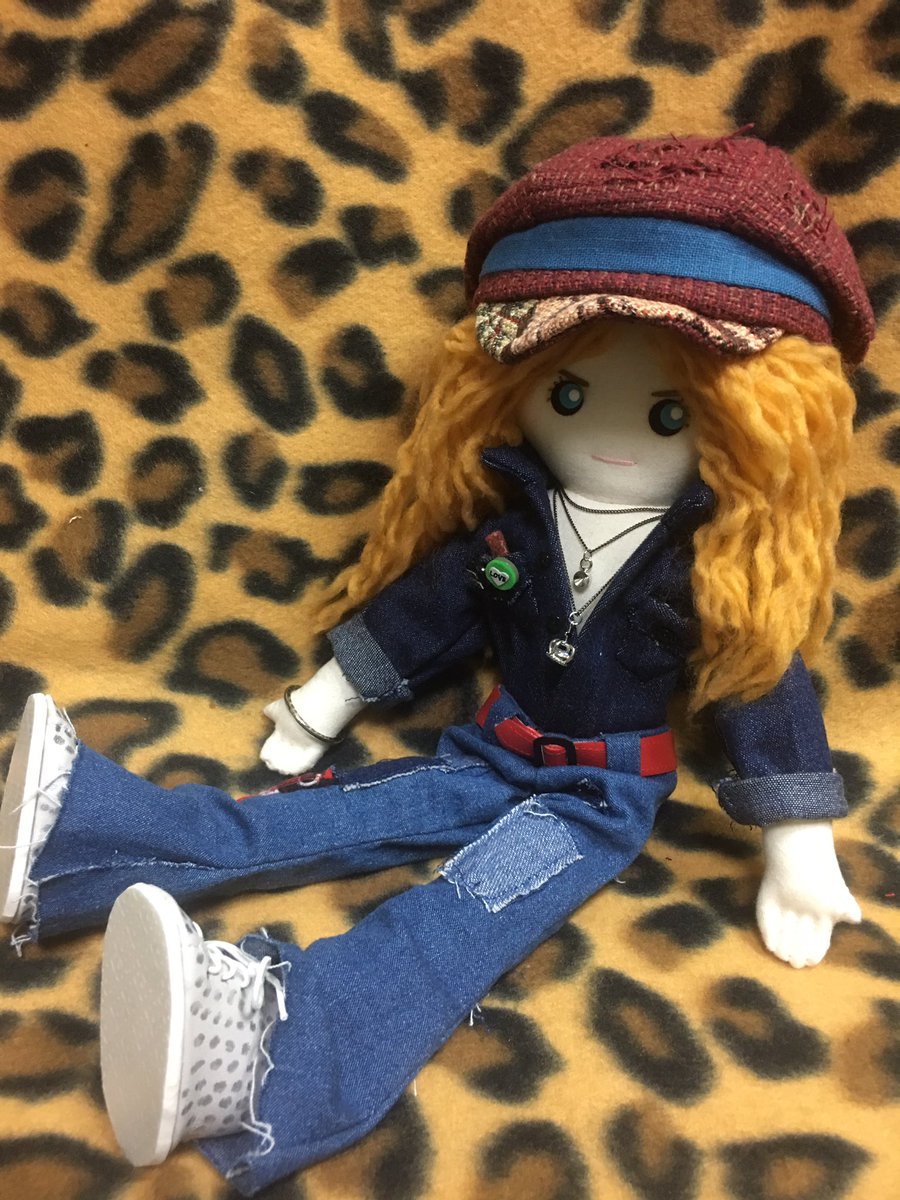 kardamdoll's tweet photo. 靴ができた👟👟MLの取材時にかなり近づいたと思う。
ちょっとハイカットだけど、気にするな😗 #rogerdoll https://t.co/jb6xIy2eQa