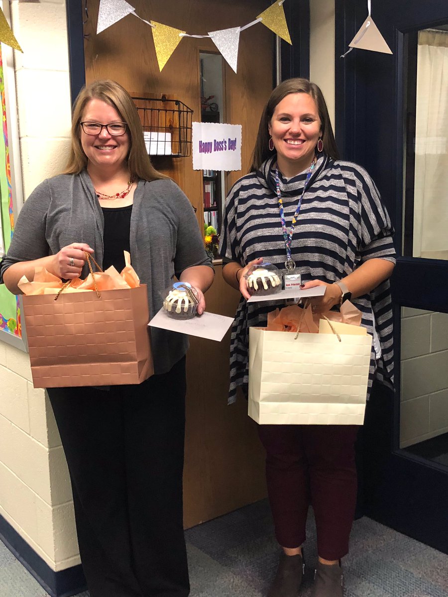 ShackelfordWISD's tweet photo. We love our amazing Administrators! #weareshack #boss’day https://t.co/pxxZtNEIwB