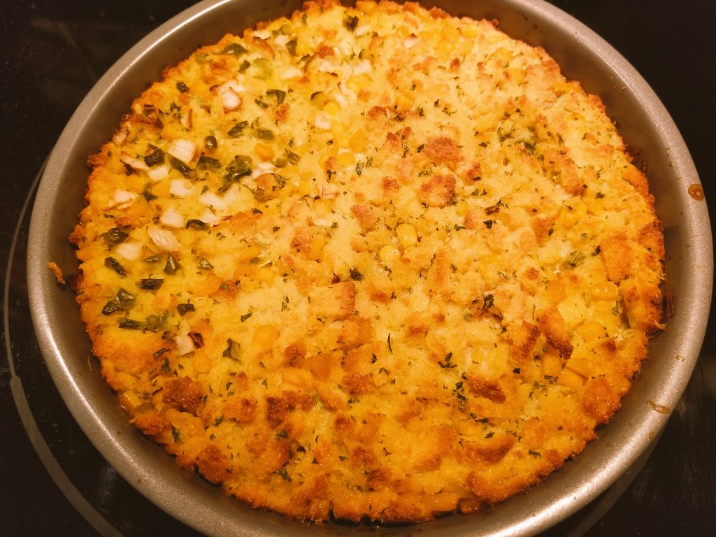 AngieDWrites's tweet photo. It's chilly outside! Yay!❄🎃🍁 Perfect weather for #Jalapeno #Cornbread #Stuffing 😋 My #favorite #sidedish with a bowl of Chilli or Beef Stew 🥣👩🍳 #foodie #baking #txcoldfront #txweather https://t.co/yI7SAtkd5j