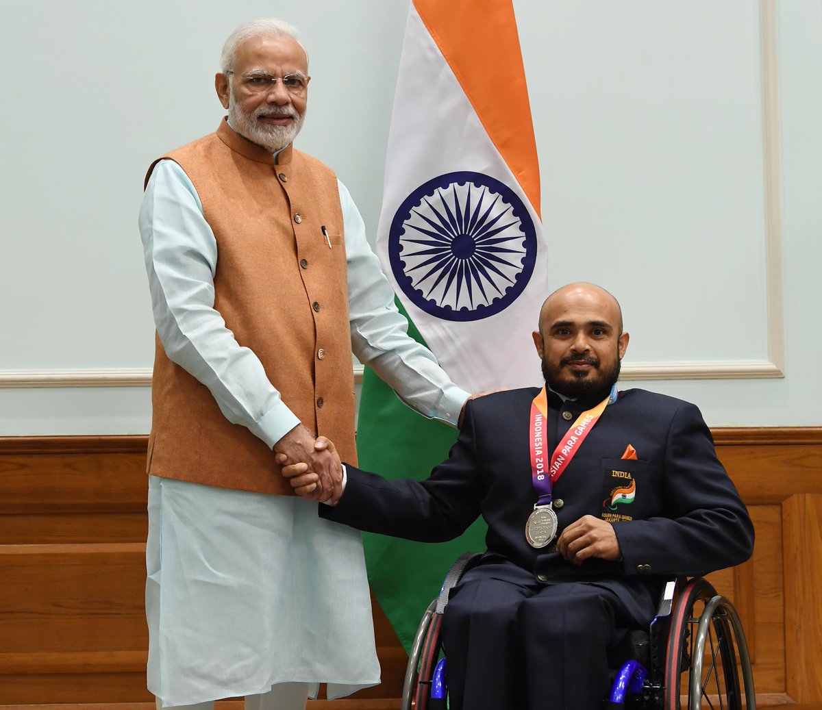 Narendra Modi on X: "In the Men's Upto 49.00 KG category Powerlifting event  at Asian Para Games 2018, Farman Basha won a Silver Medal for India.  Farman's hardwork and talent shone on