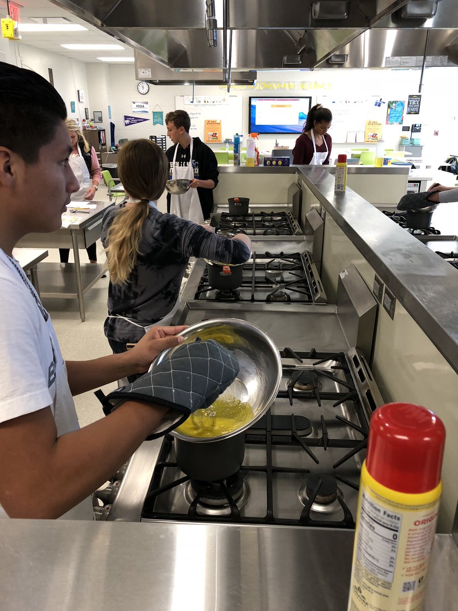 ShelbyMuha26's tweet photo. Remember the most crucial step of Hollandaise: NEVER STOP WHISKING! #armworkout #culinaryessentials1 https://t.co/4HbWdPAJtz
