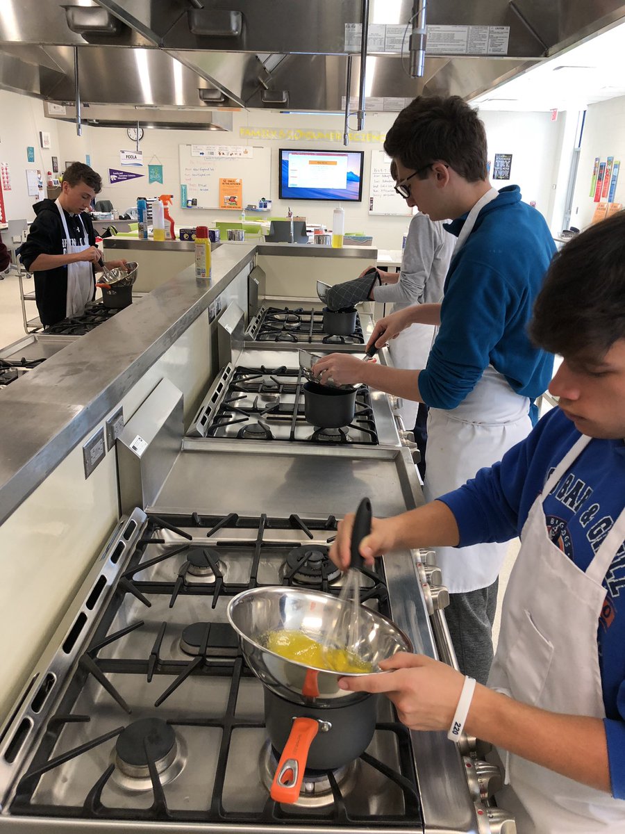 ShelbyMuha26's tweet photo. Remember the most crucial step of Hollandaise: NEVER STOP WHISKING! #armworkout #culinaryessentials1 https://t.co/4HbWdPAJtz