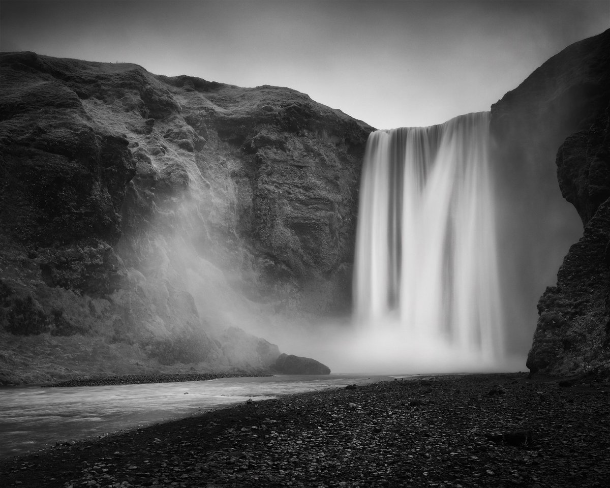 3rdFurley's tweet photo. This Thursday sees two photographers at The Share (7.30 pm Free with HIP wristband). Steve Cheetham discusses his work in Iceland while Nigel Walker has been in Abruzzo, Italy. https://t.co/tNxJ1ZykPp https://t.co/HP5uC43fjR