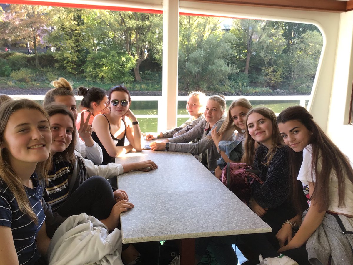 bhsdeutsch's tweet photo. In Cochem today on the Mosel river visiting the castle and going on a boat ride. What an amazing experience for our @BlackheathHigh students this week - living with a German family, immersing themselves in the culture and having a great time in the process. Unforgettable. https://t.co/QT5dmTzvJE
