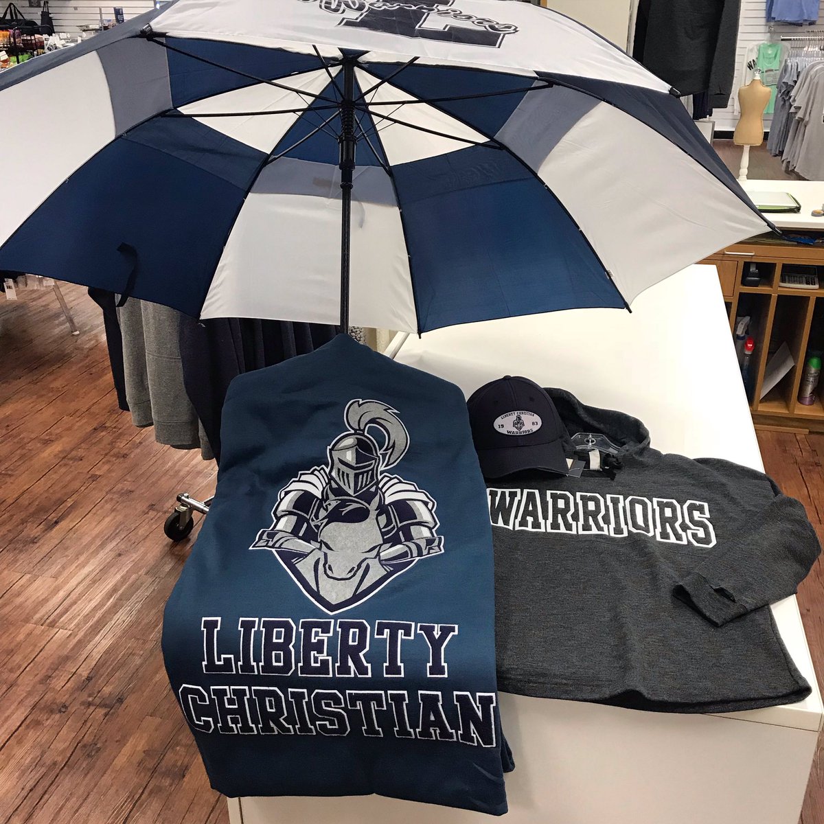 LibertyLocker83's tweet photo. We got you covered with the weather this week for your @LibertyArgyle sports!! @LibertyLocker83 opened 8-4 daily! GO WARRIORS!!! #navyout #libertywarriornation #readyforcoolerweather #libertylocker https://t.co/0xth9mBd1F