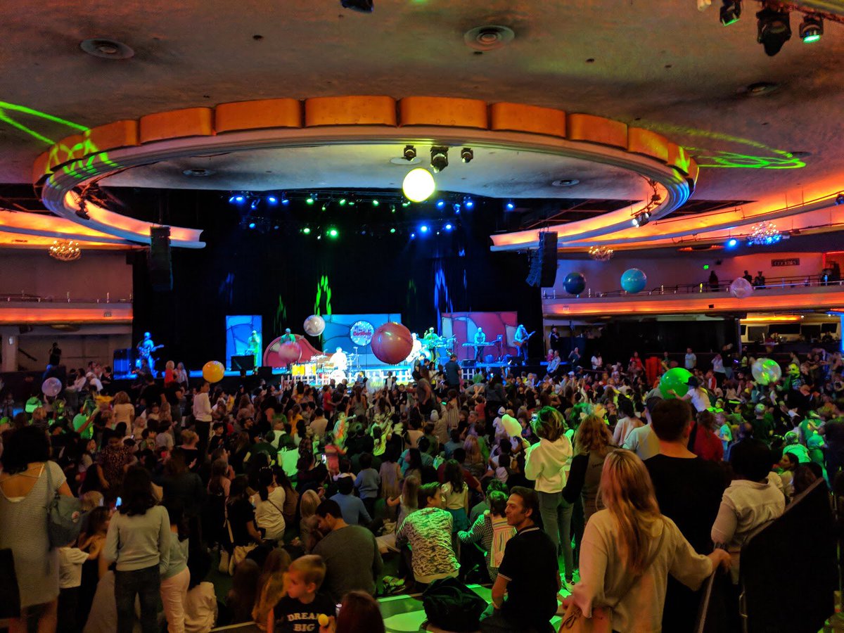TheBeatBuds's tweet photo. We're starting to get photos back from #TheBeatBASH! We still can't believe we played to a SOLD OUT Palladium! Thank you to everyone who came - who thinks we should do this more than once a year?? 🎉 https://t.co/MuItyRFCdt