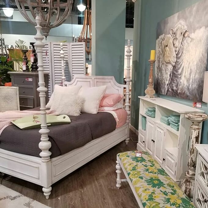 thebrambleco's tweet photo. Find stylish design and timeless appeal with the new #Bramble collection.. ✨
Check us out at #Highpointmarket ❤
#hpshow #hpmkt2018 #hpmkt https://t.co/5WRs6uMuKF