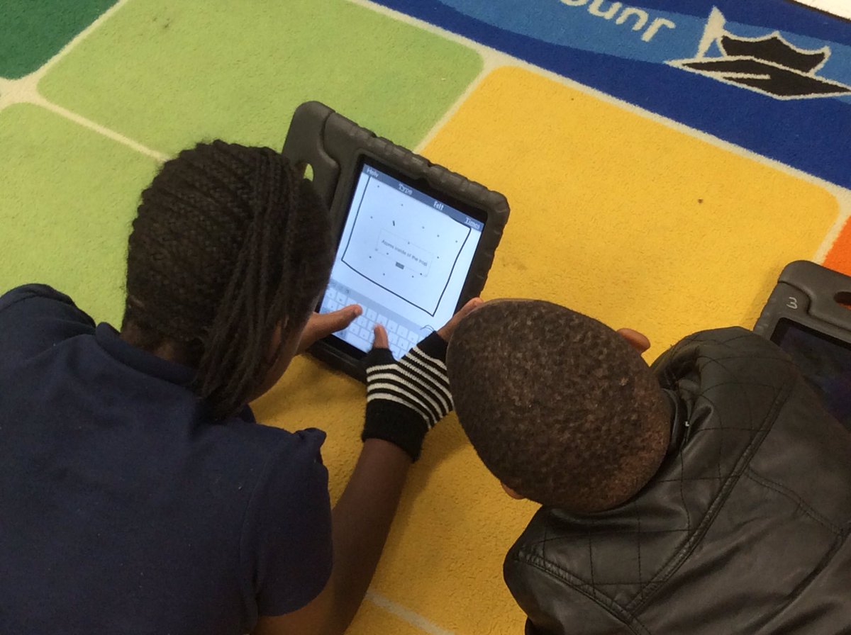 MsBlake5th's tweet photo. Ss are working to create infographics that describe the matter of objects in our classroom using their new science vocabulary! Looking good so far! #putittouse @E_B_Ellington https://t.co/jQIZ2YPQya