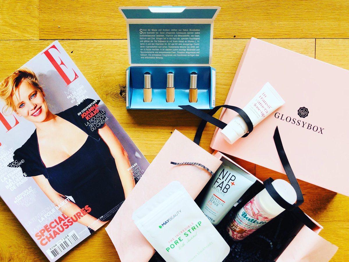 Carnetsd1Quadra's tweet photo. Hello,
Voici la @glossybox_fr d’octobre
- #fonddeteint à mélanger @NutraSkincare
- #shampooingsec @BatisteHair
- #exfoliant #visage Nil+Fab
- #porestrips Maybeauty
- #masquevisage @thisworks
Une @glossybox_fr Très sympa 💓
Gros bisous 😘 🎃🎃🎃 https://t.co/HtbUMOLfWR