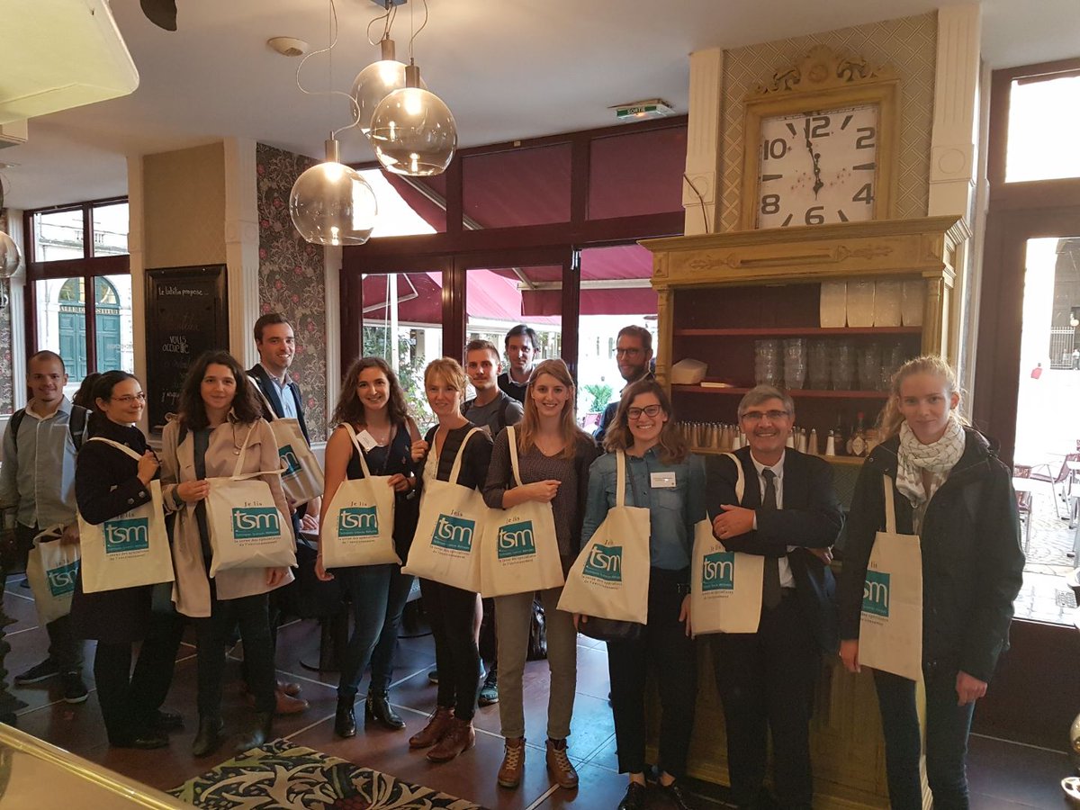 revue_tsm's tweet photo. [Automnales #Astee2018] TSM, une lecture inspirante pour les professionnels d'aujourd hui et de demain
Bon #speednetworking à tous ! https://t.co/JX5WNoUhjg