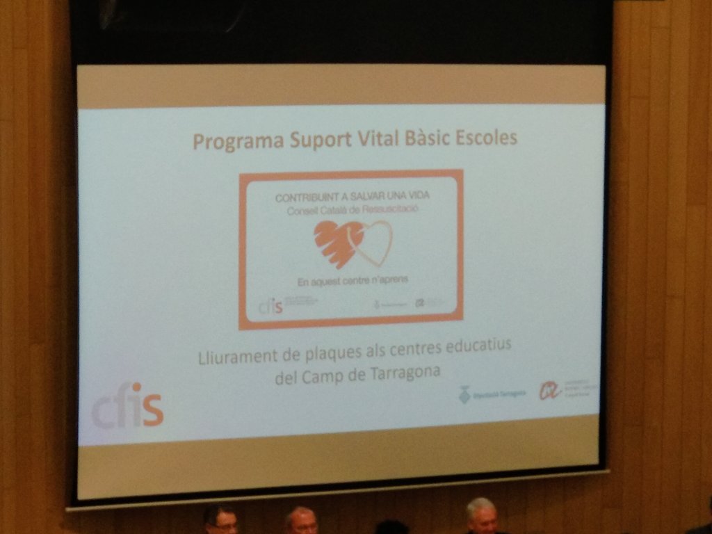 Escola_Alberich's tweet photo. Avui #16octubre, amb motiu del #DiaMundialdeAturadaCardiaca, a la jornada del #CFISJMMC hem rebut el reconeixement com a centre format en #Ressusitació #WorldRestartAHeartDay @simulacioURV @universitatURV @Dipta_cat amb els docents @baresito83MBA i @mireia_psico https://t.co/SjllcjqkdT