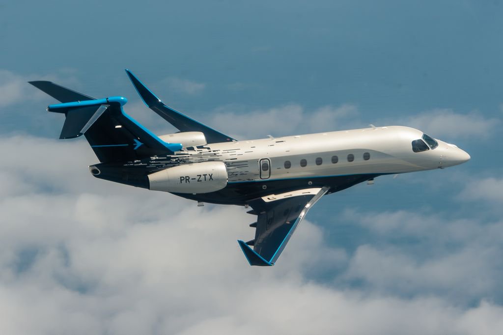 convolus's tweet photo. <<<Manufacturer: Exciting news! @embraer has just launched 2 brand-new aircraft, the #Praetor600 and #Praetor500!

https://t.co/cTJRItsBTc

#Embraer @EmbraerNews #Avgeeks #EmbraerPraetor #MidsizeJet #SuperMidsize #Phenom300 #EMB135 #bizav #Bizjets #NBAA18 #nbaa #EBACE https://t.co/rJO6mZYJtV
