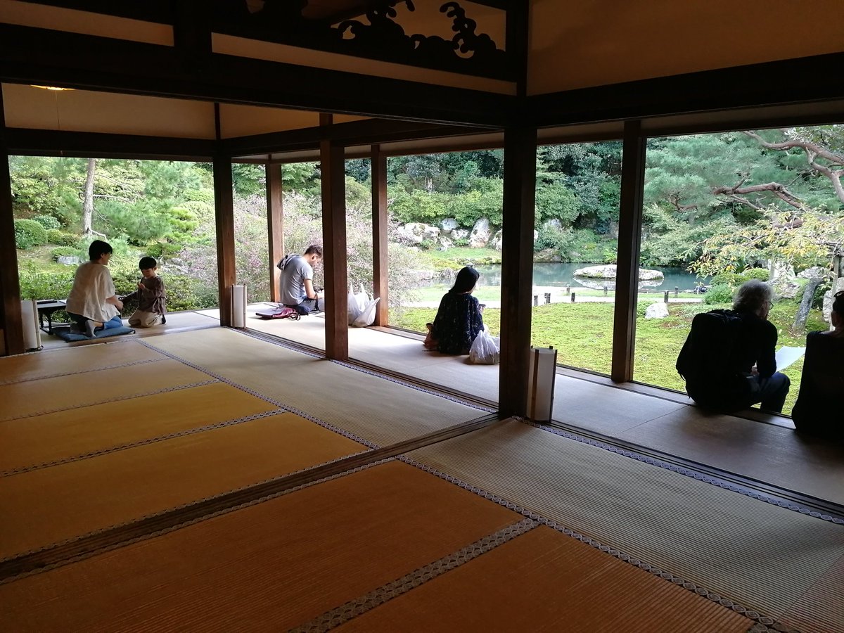 Neo_Jellyfish's tweet photo. Kyoto was a fairy tale, an oasis of green parks and temples and shrines. And I am happy I allowed myself to be convinced to take the trip. Shinkansen is off the bucket list, too! My faves were Ginkanku-ji temple and Chion-in temple (last picture) https://t.co/TB7s4e9h1L