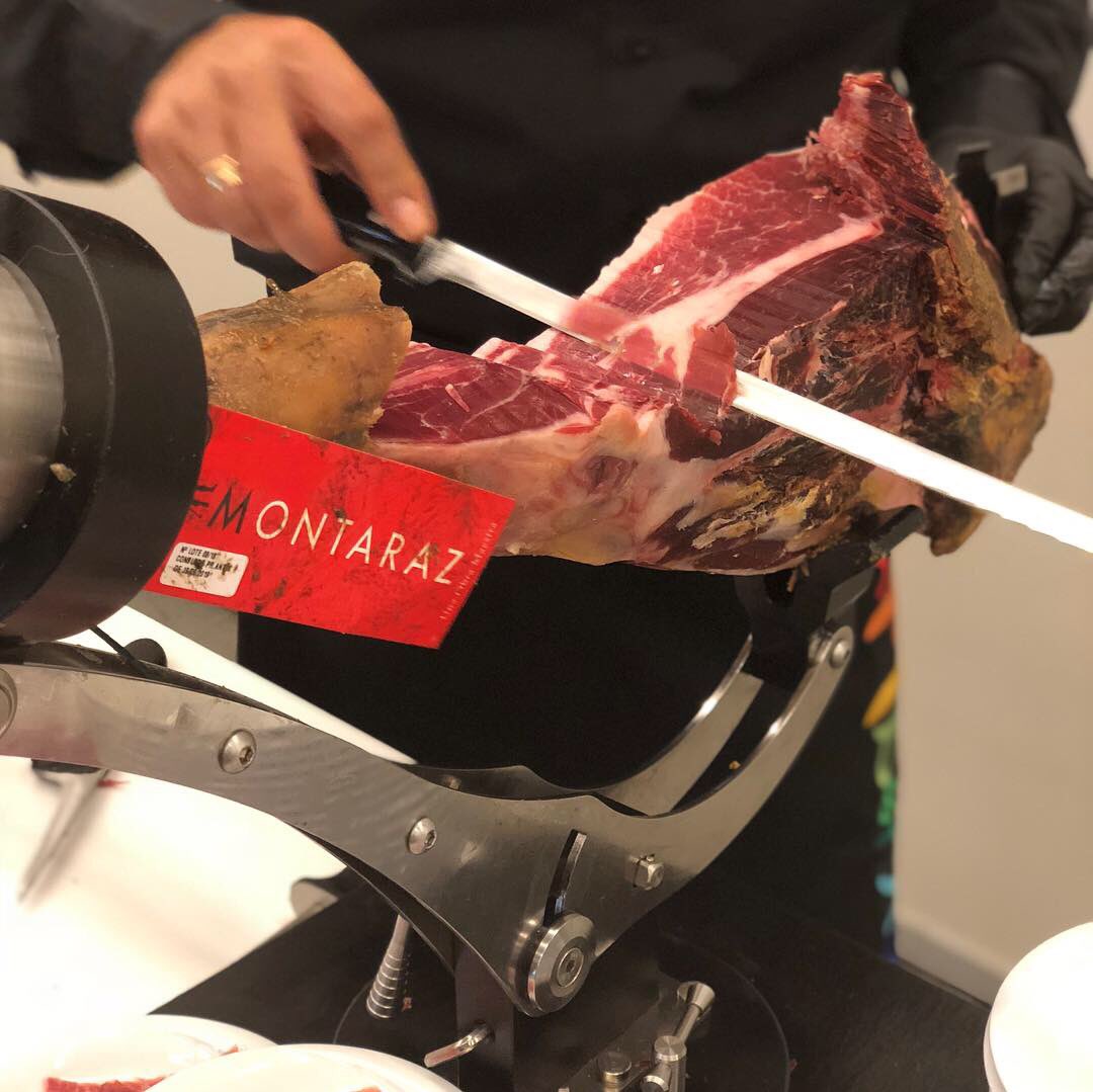 TaylorTalksTech's tweet photo. From #Gaudi views to #jamon, #Barcelona you never disappoint 😍 honored to attend @SAPCX Live last week to represent #MarketingCloud &amp; our customers! @SAPDigitalSvcs #runwithpurpose https://t.co/roO7RLdUmq